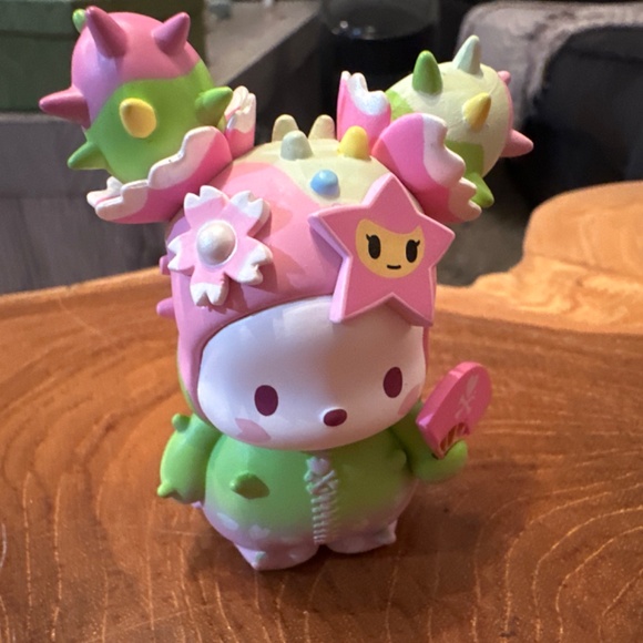 🍒🌸💕Pochacco Hello Kitty TokiDoki Cherry Blossom series 3 collectible figurine - Picture 2 of 11